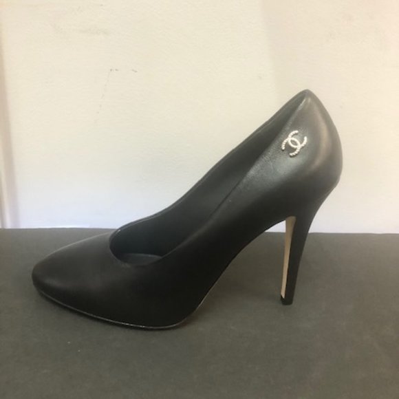 Chanel Lambskin Black Pumps size 38, 7.5 US - Picture 5 of 16